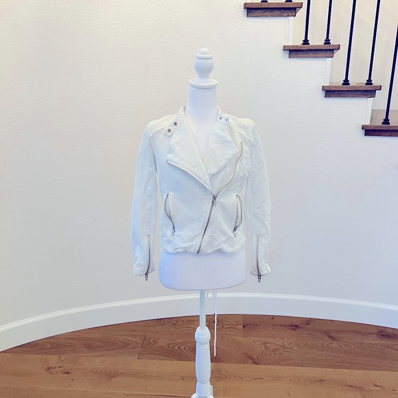 Blank NYC Off White Vegan Leather Cropped Moto Jacket Zipper Accents - Size XS - Picture 2 of 5